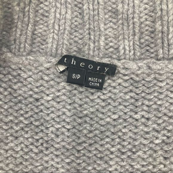 Theory grey button up vest - Picture 7 of 7